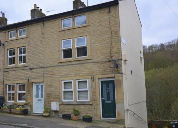 End terrace house For Sale in Holmfirth