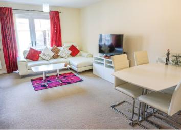 End terrace house To Rent in Salford