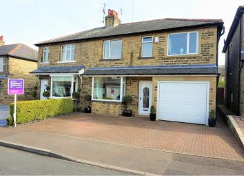 4 Bedroom Semi-detached house for sale