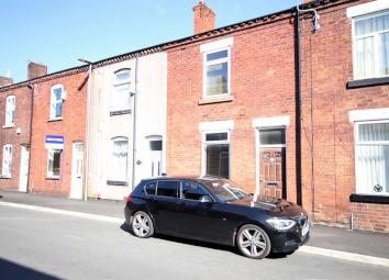 Terraced house To Rent in Leigh