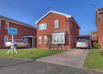 Detached house For Sale in Rhyl