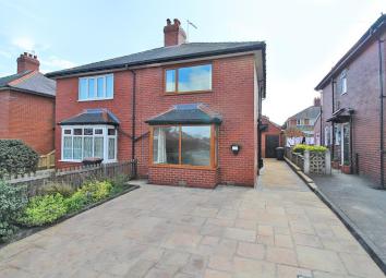 Semi-detached house To Rent in Harrogate