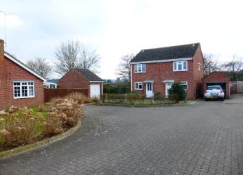 Semi-detached house To Rent in Yeovil