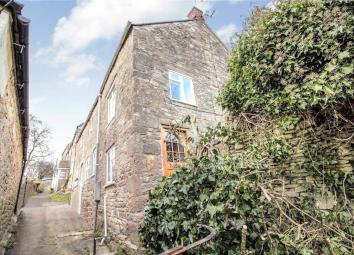 End terrace house To Rent in Stroud