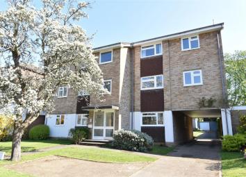 Flat For Sale in Surbiton