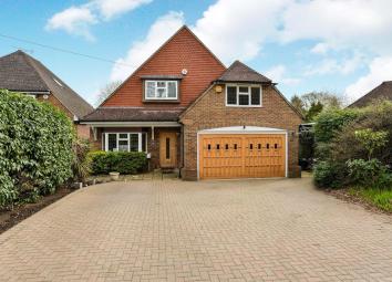 Detached house For Sale in Sevenoaks
