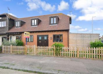 Semi-detached house To Rent in Herne Bay