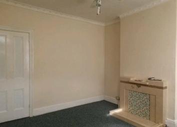 End terrace house To Rent in Luton