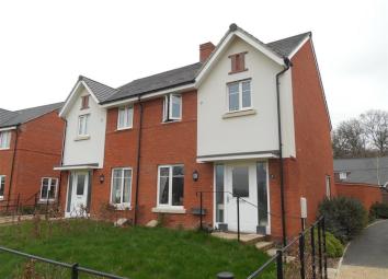 End terrace house For Sale in Crawley