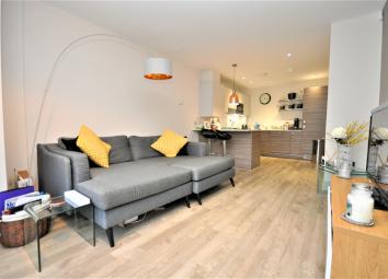 Flat To Rent in Thames Ditton