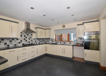4 Bedroom Detached house to rent