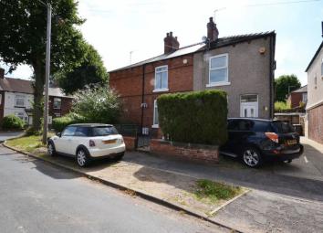 End terrace house To Rent in Rotherham