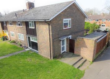 Maisonette For Sale in Crawley