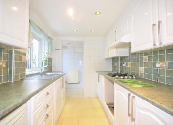 Terraced house To Rent in Sittingbourne