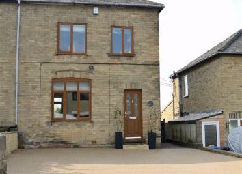 Semi-detached house For Sale in Matlock