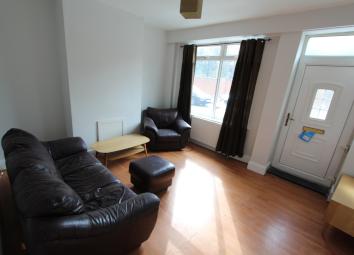 End terrace house To Rent in Sheffield