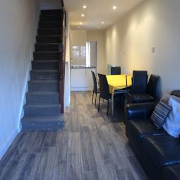 Terraced house To Rent in Harrow