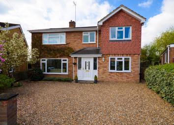 Detached house For Sale in Farnham