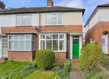Semi-detached house For Sale in St.albans