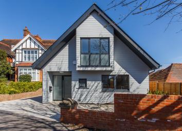 Detached house For Sale in Bexhill-on-Sea