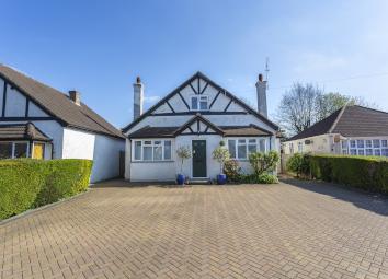 Bungalow For Sale in Caterham