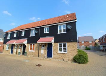 End terrace house For Sale in Bedford