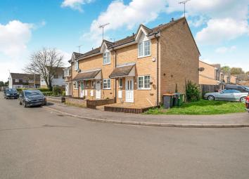 End terrace house For Sale in Dunstable