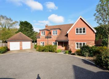 Detached house For Sale in Sevenoaks