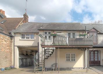 Maisonette For Sale in St.albans