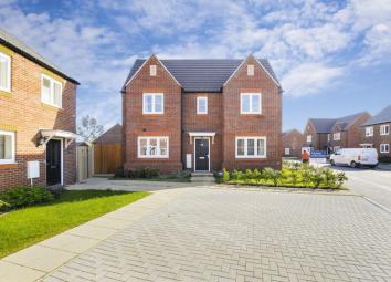 Semi-detached house For Sale in Bicester