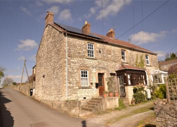 End terrace house For Sale in Bath