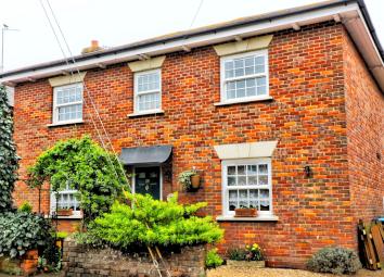 Detached house For Sale in Tring