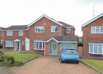 Detached house For Sale in Leighton Buzzard