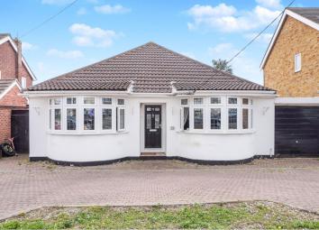 Detached bungalow For Sale in Wickford