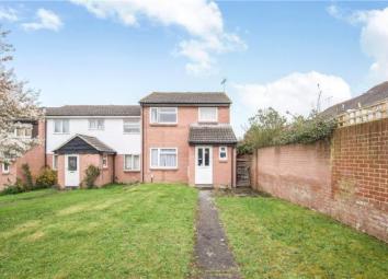 End terrace house For Sale in Wokingham
