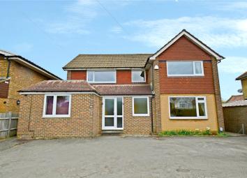 Detached house For Sale in Warlingham