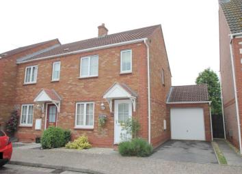 End terrace house To Rent in Tewkesbury