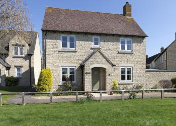 Detached house For Sale in Burford