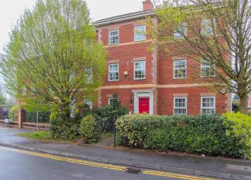 Town house For Sale in Cardiff