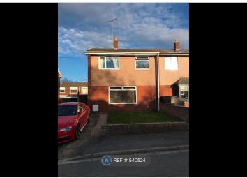 Semi-detached house To Rent in Mold