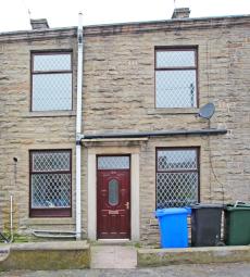 End terrace house For Sale in Bacup