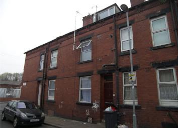 Terraced house For Sale in Leeds