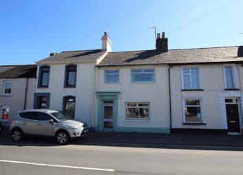 Terraced house For Sale in Brecon