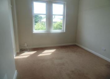 Flat To Rent in Johnstone
