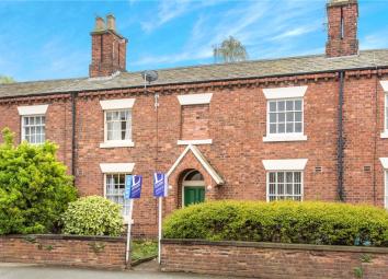Town house For Sale in Crewe