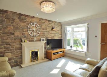 Detached house For Sale in Huddersfield