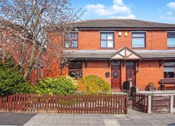 Semi-detached house For Sale in Heywood
