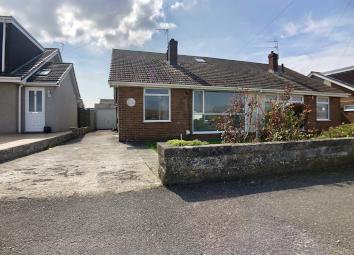 Semi-detached house To Rent in Porthcawl