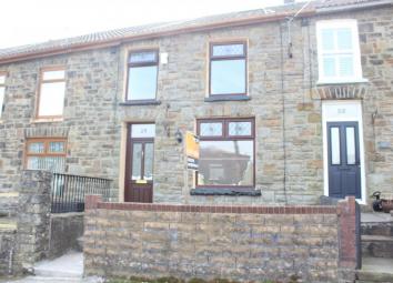 Terraced house For Sale in Pentre