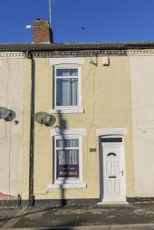 Terraced house For Sale in Alfreton